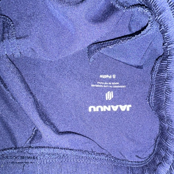 Used JAANUU SCRUB  TOO AND BOTTOM - Picture 1 of 4